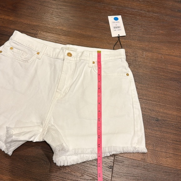 7 for All Mankind NWT White Denim Shorts with fringes Hem. - Picture 8 of 14